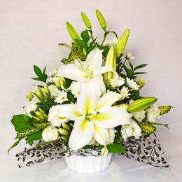 お供え 白仕上がりのアレンジメント